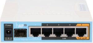 Mikrotik 962UiGS-5HacT2HnT (vista frontal)